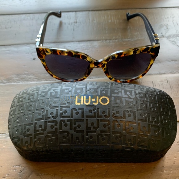 Accessories - Liu jo sunglasses and case